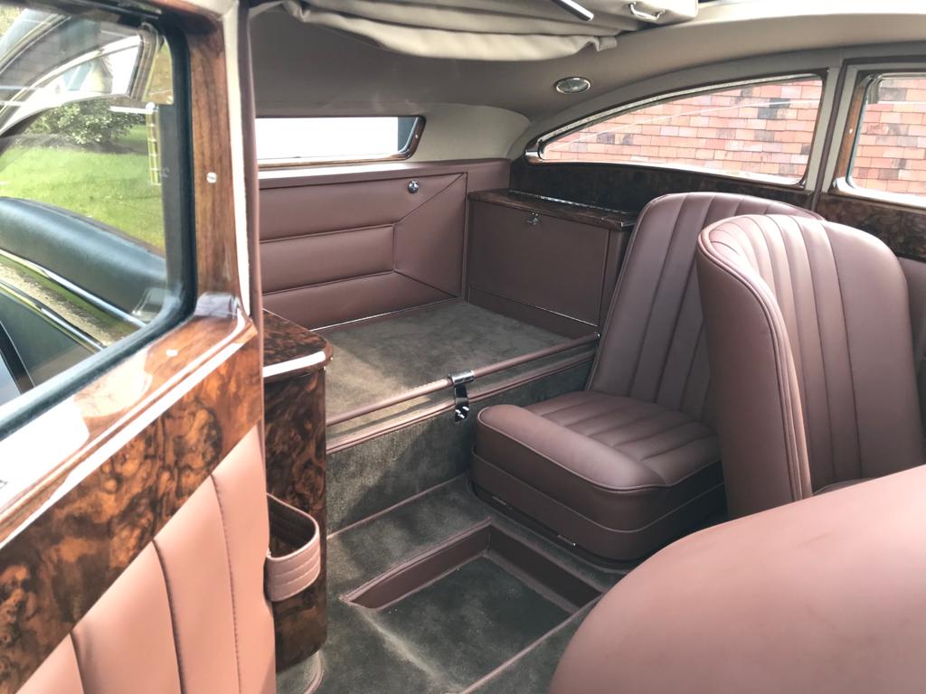 1953 BENTLEY BLUETRAIN Back Seat